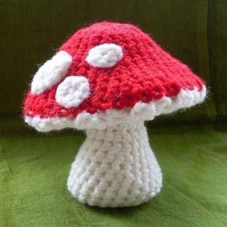 HONGO AMIGURUMI 30863 Mushrooms Crochet, Crochet Mushrooms, Mushroom Crochet, Crochet Plants, Crochet Fairy, Crochet Mushroom, Confection Au Crochet, Crochet Macrame, Crochet Food