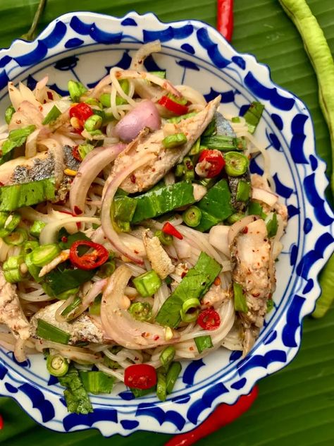 Yum Kanom Jeen (Cold Thai Rice Noodle Salad Recipe) Thai Style Noodle Salad, Thai Cold Noodle Salad, Wide Rice Noodle Recipes Thai Dishes, Veggie Heavy Recipes, Thai Glass Noodle Salad Recipes, Kanom Jeen, Cold Thai Peanut Noodle Salad, Rice Noodle Salad Recipes, Tai Food