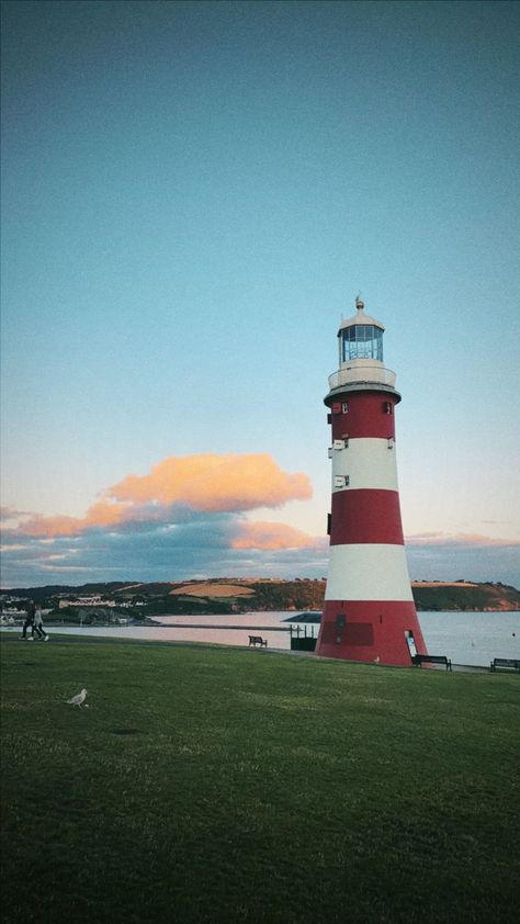 Film, Plymouth Hoe, Plymouth, UK. Lighthouse Painting, Travel Locations, Life Is Strange, Plymouth, Cornwall, Lighthouse, Film, Travel