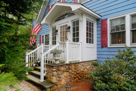 Mudroom Addition Exterior, Small Enclosed Porch, Front Vestibule, Colonial Porch, Front Porch Pictures, Front Porch Addition, Traditional Porch, Lake Houses Exterior, Tile Renovation