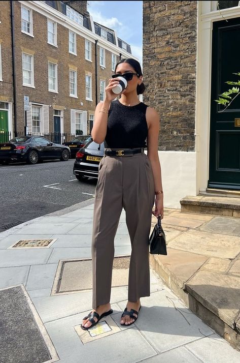 2024 Ootd, Sandals Outfit Casual, Wardrobe Revamp, Office Attire Women, Chic Business Casual, Work Fits, Trendy Pants, Professional Outfits Women, Corporate Outfits