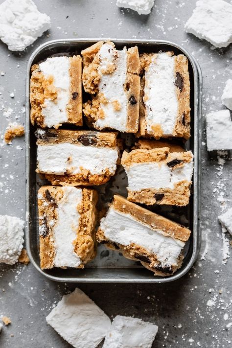 This Smookie is thick fluffy marshmallow layered between soft and chewy Grahm cracker chocolate chip cookie. This smores bars recipe is a huge party crowd pleaser . |#smookie #smookierecipe #smookiebars #smoresbarsrecipe #smorescookiesrecipe #partydessertidea #summerpartyidea #summerrecipe #dessert #marshmallowrecipe #barsrecipe #grahamcrackers | Smores Bar Recipe, Cracker Chocolate, Smores Bars, Chocolate Chip Marshmallow Cookies, Party Crowd, Smores Bar, Huge Party, Dessert Mousse, Recipes With Marshmallows