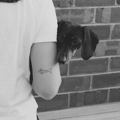 Daschund Tattoo, Dachshund Tattoo, Petit Tattoo, Palm Tattoos, Small Tattoo Ideas, Small Girl Tattoos, Inspiration Photos, Subtle Tattoos, Dog Tattoo