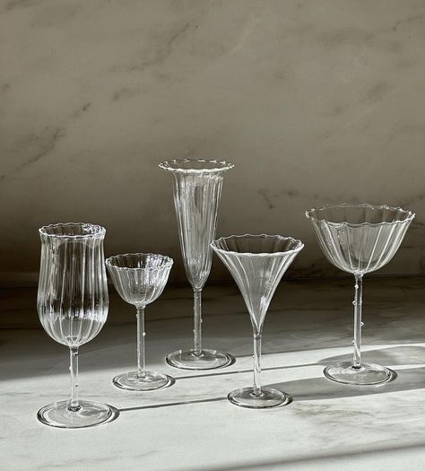 Antique Glasses Wedding, Vintage Glassware Aesthetic, Chic Glassware, Pretty Glassware, Recycled Glassware, Elegant Glassware, Glass Tableware, Wedding Glassware, Crystal Glassware