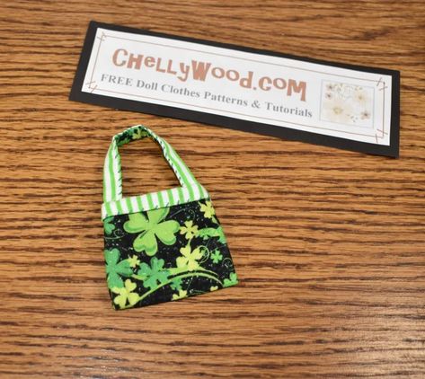 Free Fashion Doll Purse Pattern @ ChellyWood.com for some #StPatricksDay #SewFun – Free Doll Clothes Patterns Free Doll Clothes Patterns, 12 Inch Doll Clothes, Doll Purse, Free Printable Sewing Patterns, Liv Dolls, Purse Sewing, Patterns For Fashion, Doll Clothes Patterns Free, Printable Sewing Patterns