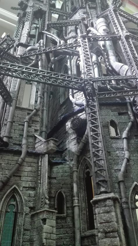 Fantasy Technology, Hive City, Scifi City, Miniature Building, Gothic Buildings, Warhammer Terrain, 40k Terrain, Sci Fi City, Industrial Architecture