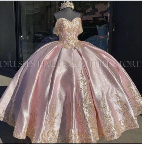 Pink And Gold Quinceanera Dress, Pink Quince Theme, Light Pink Quinceanera Dresses, Elegant Sweet 16, Pink Quinceanera Dresses, Xv Dresses, Quinceanera Dresses Gold, Pink Quinceanera, Quinceanera Pink