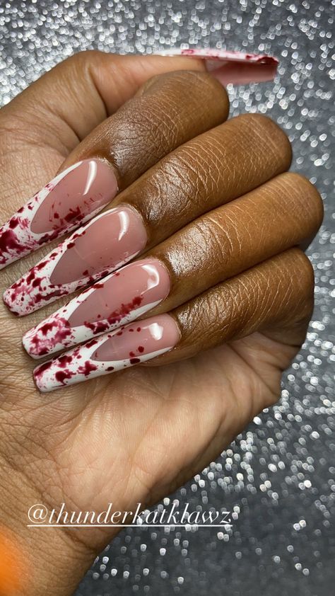 Halloween Nail Art Acrylic, Spooky Nails 2023, Blood Nails Design, Halloween Nails 2024, Blood Halloween Nails, Halloween Nails Stiletto, Halloween Nails Blood, Gore Nails, Blood Splatter Nails