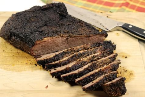 Smoked beef brisket takes time - low and slow. But it's worth every minute. How To Slice Brisket, How To Slice A Brisket, Smoker Brisket, Texas Smoked Brisket, Smoked Beef Brisket Recipes, Smoker Ideas, Brisket Flat, Spaghetti With Ground Beef, Smoker Bbq