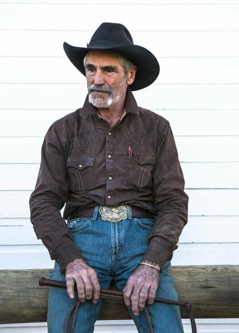 Cowboy Haircut, Yellowstone Tv Series, Western Hairstyles, Hairstyles Male, Native American Reservation, Yellowstone Series, Cowboy Life, Big Sky Montana, Indian Reservation