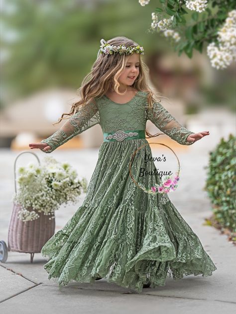 Flower Girl Dresses Green, Sage Green Flower Girl Dress, Rustic Flower Girl Dresses, Fall Flower Girl Dresses, Flower Girl Dresses Country, Girls Boho Dress, Boho Flower Girl Dress, Green Flower Girl Dresses, Flower Girl Dress White