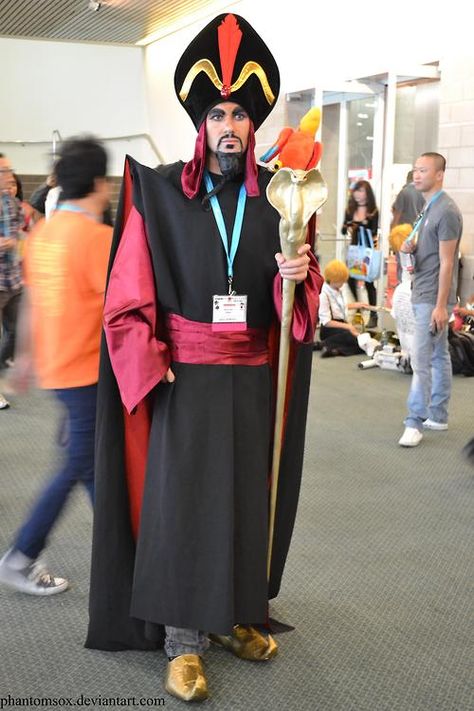 Jafar Jafar Costume, Aladdin Costume, Zoo Party, Aladdin And Jasmine, Disney Costumes, Arabian Nights, Couple Halloween, Halloween Cosplay, Descendants