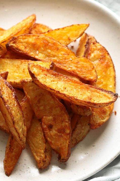 The Best Potato Wedges, Best Potato Wedges, Baked Potato Wedges Recipe, Baking Potatoes, Baked Potato Wedges, Crispy Potato Wedges, Crispy Baked Potatoes, Chicken Recipes Easy Quick, Potato Wedges Recipe