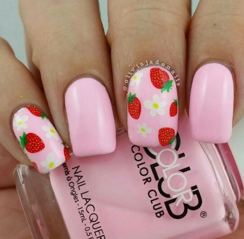 Strawberries Nails Designs, Strawberry Dip Nails, Strawberry Pedicure Ideas, Fruit Pedicure Ideas, Mushroom Nail Art Easy, Nails With Strawberry Design, Strawberry Nails Designs Summer, Strawberry Nail Art Design, Strawberry And Daisy Nails