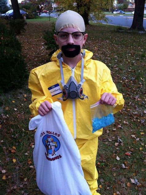 Inspiration & accessories for your DIY Breaking Bad halloween costume idea #halloween #costume #halloweencostumes #halloweencostume #costumes #doityourself #diycostume #diytutorial #costumeidea #costumediy #groupcostume #couplecostume #familycostume #kidscostume  #selfmade #handmade #costumeselfmade #breakingbad #breakingbadcostume #breakingbadhalloween #breakingbadhalloweencostumewalterwhite #walterwhitecostume #walterwhitehalloween Walter White Halloween Costume, Breaking Bad Halloween Costume, Walter White Costume, Breaking Bad Halloween, Breaking Bad Costume, Bad Halloween Costumes, Crazy Halloween Costumes, Worst Costume, Diy Kostüm