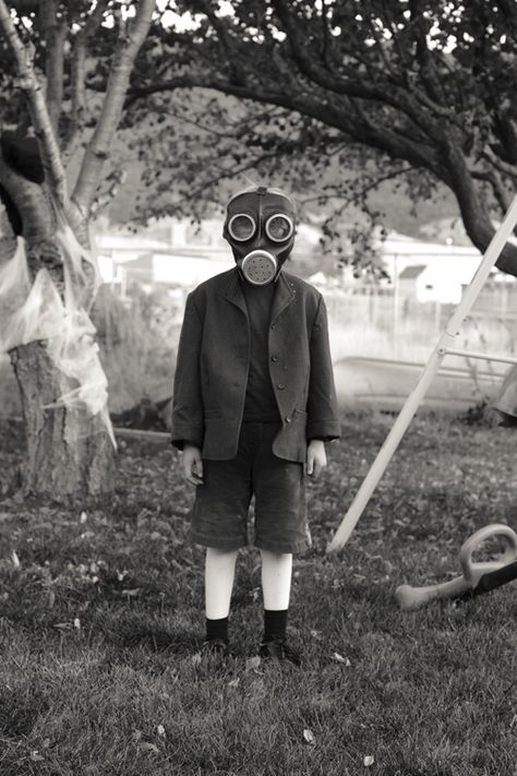 The Empty Child, Gas Mask Art, Mask Aesthetic, Thailand Art, Gas Masks, Diane Arbus, Arte Punk, Dark Pictures, Masks Art