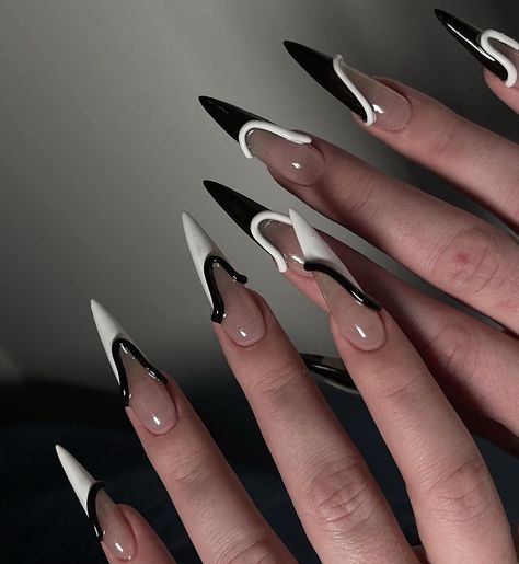 Sharp Stiletto Nails, White French Nails, Black And White Nail, Black White Halloween, Black And White Nail Art, Modern Nail Art, Gothic Nails, Modern Halloween, Edgy Nails