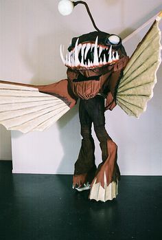 Wearable Puppet, Angler Fish Costume, Sea Creature Costume, Shark Halloween Costume, Shark Halloween, Fish Costume, Affiches D'art Déco, Monster Costumes, Angler Fish