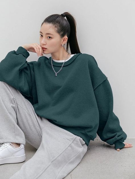 Dazy-Less Solid Drop Shoulder Sweatshirt Without Tee | SHEIN USA Oversized Pattern, Drop Shoulder Sweatshirt, Dropped Shoulder Sweatshirt, Petite Outfits, Dress Plus Size, Beach Jewelry, Fashion And Lifestyle, Drop Shoulder, Spring Outfits