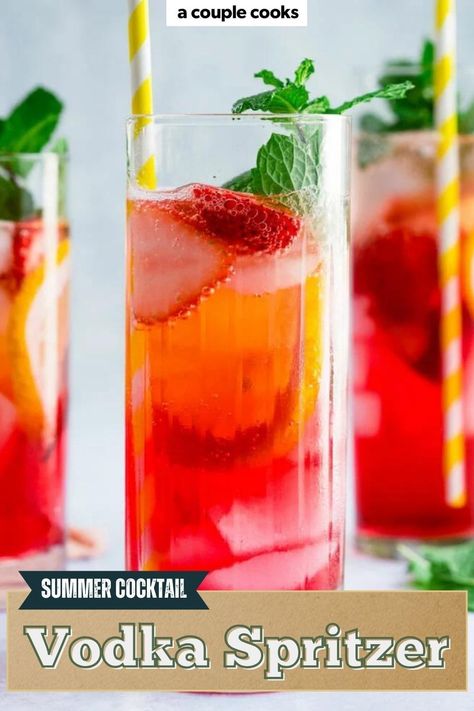 Here’s the very best vodka spritzer, refreshing and perfect for parties! It’s beautiful, full of fruity flavor and easy to whip up. Spritzer Cocktails, Cocktails Non Alcoholic, Liqueur Cocktails, Summer Wine Drinks, Vodka Sour, Cold Dip Recipes, Drinks Vodka, Best Vodka, Summer Vodka Cocktails