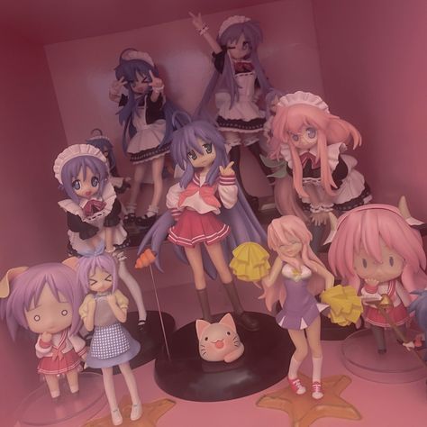 Cutecore Figures, Star Shelf, Anime Figurine, Otaku Room, Funko Pop Figures, Kawaii Core, Cute Room Ideas, Cute Bedroom Decor, Anime Figurines