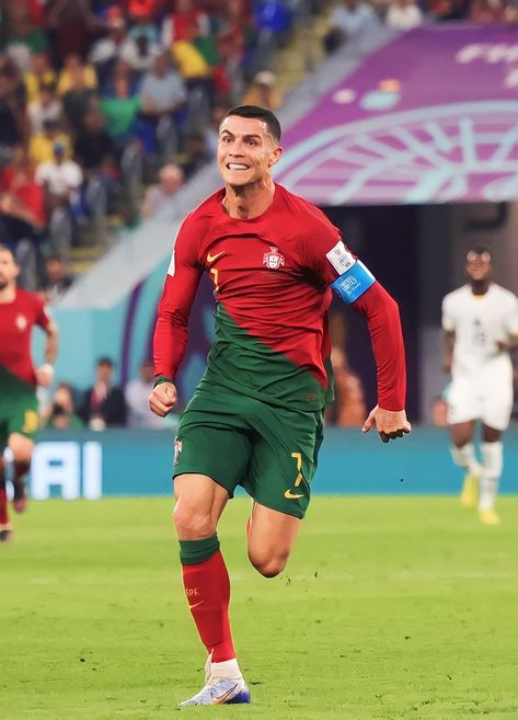 Cristiano Ronaldo Fifa World Cup 2022, Ronaldo Body, Ronaldo Hair, Cristiano Ronaldo Body, Ronaldo Portugal, Cristiano Ronaldo Portugal, Black Panther Art, Ronaldo Cristiano, Cristiano Ronaldo Wallpapers