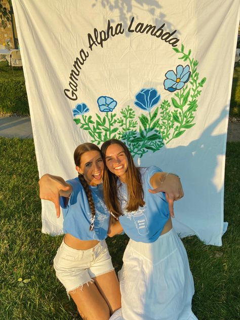 Sorority Butterfly Theme, Floral Bid Day Theme, Full Bloom Bid Day, Floral Sorority Banner, We’re Not Really Strangers Bid Day, University Friends, Sorority Bid Day Banner, Aesthetic Picture Ideas, Sorority Aesthetic