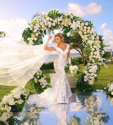 LianeV 🇵🇭 on Instagram: “Drawings, fittings, and FaceTimes! Swipe to see some behind the scenes!❤️ Enjoyed every min creating my dream wedding dress with…” Liane V, Islamorada Wedding, My Dream Wedding, Dream Wedding Decorations, Insta Models, Formal Style, My Dream, Dream Wedding Dresses, Formal Wear