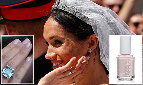 Meghan Markle shows off the Queen's favorite shade of nail polish Meghan Markle Dress, Wedding Nail Polish, Meghan Markle Wedding Dress, Bridal Manicure, Prince Harry Et Meghan, Polish Wedding, Meghan Markle Wedding, Givenchy Dress, Principe Harry