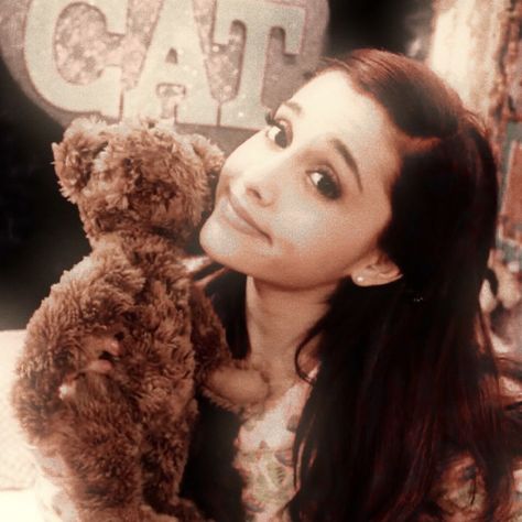 Ariana Grande 2014, Vsp Coloring, Diary For Girls, Cat Valentine Victorious, Y2k Pfp, Sam & Cat, Sam And Cat, Ariana Grande Photos, Cat Valentine