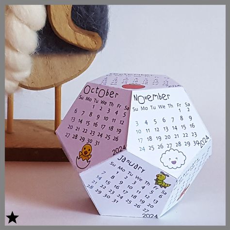 Cubicle Accessories, Diy Desk Calendar, Kawaii Desk, Kalender Design, Creative Calendar, Colorful Desk, Printable Box, Calendar 2019, Origami Ideas