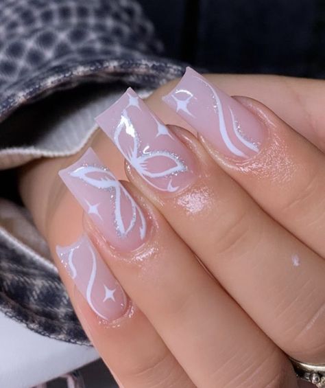 There's a new beauty trend taking over Instagram and it's absolutely stunning. Say hello to "quartz nails". Nessa Nails, Blue Acrylic Nails, Nagel Tips, Girly Acrylic Nails, Her Nails, Classy Acrylic Nails, Long Square Acrylic Nails, Nails Spring, White Nail