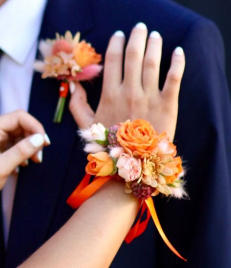 Orange Corsage, Prom Flowers Corsage, Boutonnieres Prom, Orange Prom Dresses, Prom Picture Poses, Corsage And Boutonniere Set, Prom Corsage, Corsage And Boutonniere, Corsage Prom