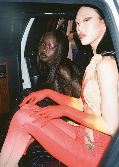 ❦ on Twitter: "sora choi and aweng chuol at mugler spring 2022 backstage… " Aweng Chuol, Sora Choi, Celebrity Makeup, Carrie Bradshaw, Celebrity Dresses, Film Camera, Celebrity Photos, Body Positivity, Girls Night