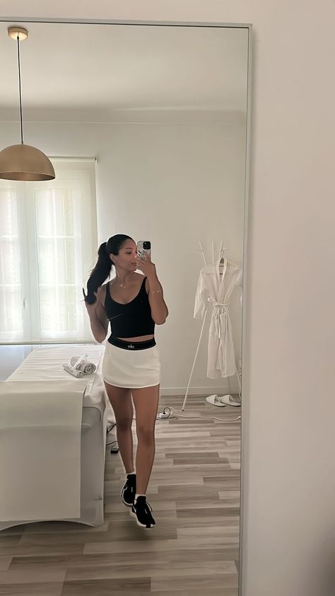 Alo Yoga, workout, Nike, Iphone 14 pro, Europe, European summer, European workout Alo Skirt, Alo Outfit, Alo Yoga Outfit, Yoga Skirt, Match Point, Yoga Outfit, Workout Outfit, Skirt Outfit, Tennis Skirt