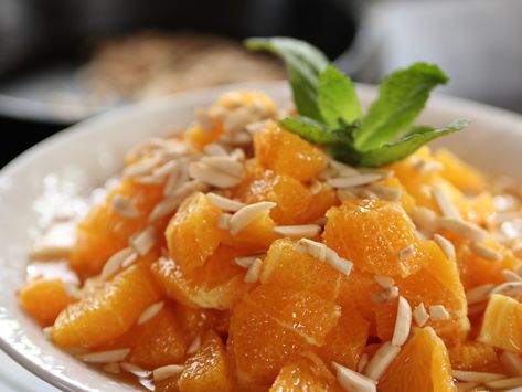 Champagne Oranges Recipe : Ree Drummond : Food Network - FoodNetwork.com Oranges Recipe, Food Network Recipes Pioneer Woman, Brunch Salad, Ree Drummond Recipes, Champagne Brunch, Brunch Food, Fruit Salads, Pioneer Woman Recipes, Ree Drummond