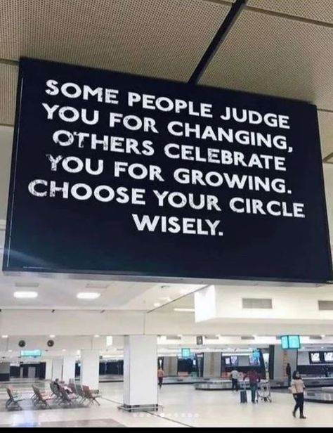 Choose Your People Wisely, Choose People Wisely, Your Circle Quotes, Decisions Quotes, Private Life Quotes, Circle Quotes, Choose Wisely, Private Life, Black Wallpaper