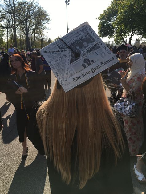 Journalism Cap Decoration, Journalist Graduation Cap, Yale Journalism, Graduation Caps Aesthetic, Journalism Graduation Cap, Journalism Graduation Pictures, Journalism Major Aesthetic, Journalism Aesthetic Writing, Graduating Aesthetics