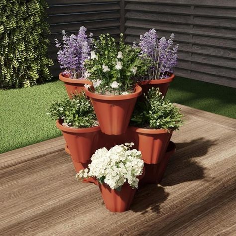 Flower Pot Tower, Stacked Flower Pots, Support Pour Plante, Garden Plant Pots, Vegetable Garden Diy, Vertical Planter, Casa Patio, Flower Pots Outdoor, Garden Makeover