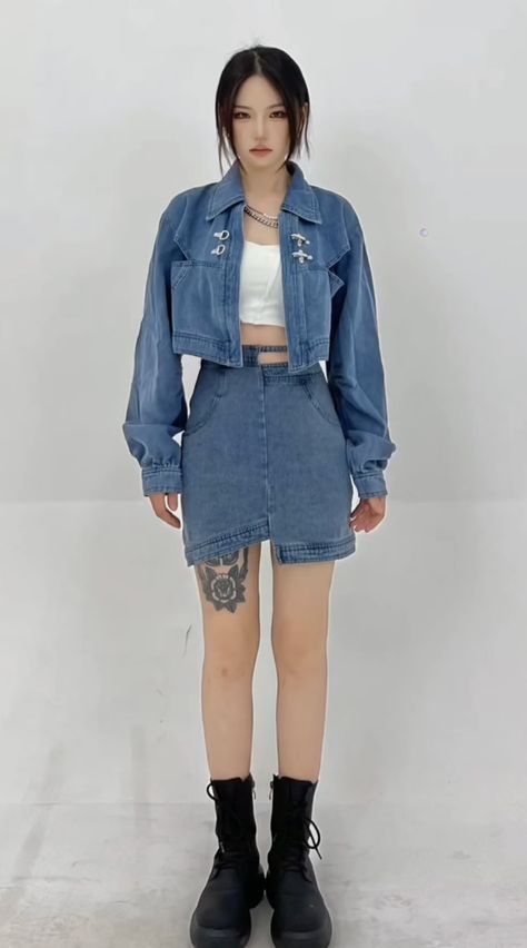 Outfit With Denim Jacket, Outfit Claims, Outfit Band, All Denim Outfit, Genderfluid Fashion, Demin Jacket, Cropped Denim Jacket, Pinterest Outfits, Denim Jackets