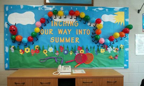 Fun school bulletin board! Inching our way into summer #Caterpillar board #Creative #DIY balloons Daycare Bulletin Boards, Toddler Bulletin Boards, Door Bulletin Boards, Birthday Board Classroom, Work Bulletin Boards, Summer Bulletin Boards, Board Classroom, Teacher Bulletin Boards, Spring Bulletin