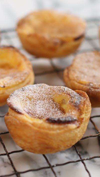 Nata Recipe, Portuguese Custard Tart Recipe, Natas Recipe, Ebelskiver Recipe, Egg Tart Recipe, Lobster Biscuits, Portuguese Dessert Recipes, Custard Tarts Recipe, Red Lobster Biscuits