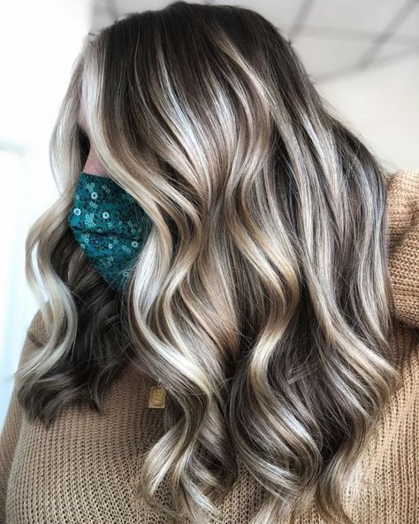 Hair Color Ideas For 2023, Chunky Blonde Highlights, Blonde Balayage Hair, Balayage Hair Color Ideas, Balayage Hair Color, Hair Highlights And Lowlights, Hair Adviser, Gorgeous Hair Color, Brown Hair With Blonde Highlights