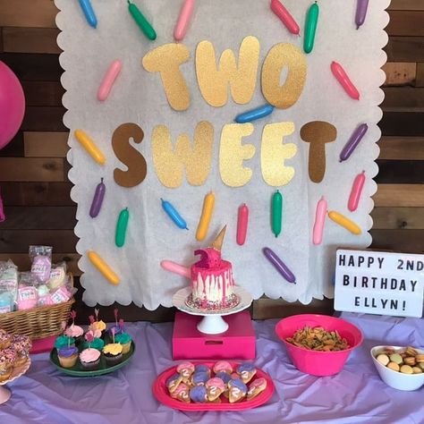 2 Sweet Birthday Theme Diy, Two Sweet Birthday Crafts, 2nd Birthday Two Sweet, Two Sweet Party 2nd Birthday Activities, Two Sweet Two Sassy Birthday, Two Sweet Boy Birthday Party, Two Sweet Party 2nd Birthday Decorations Diy, Diy Two Sweet Birthday Decor, Two Sweet Birthday Party Ideas