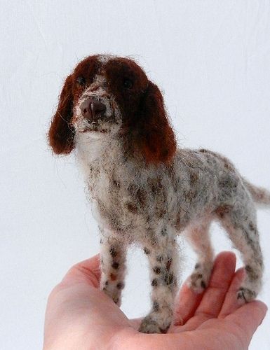 needle felted springer spaniel by feltedfido Felted Dog, Needle Felting Diy, Needle Felted Dog, Wool Needle Felting, Springer Spaniels, Needle Felting Tutorials, Felt Dogs, Felt Projects, English Springer