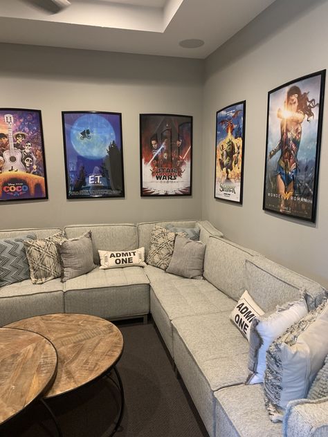 Movie Theme Home Decor, Tv Wall Ideas Gameroom, Movie Theater Living Room Ideas Diy, Diy Basement Movie Room, Dream Basement Ideas Awesome, Room Cinema Ideas, Movie Themed Family Room, Upstairs Tv Room Ideas, Small Office Hangout Room Ideas