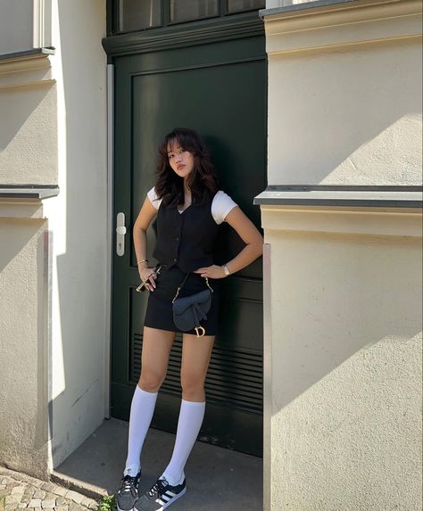 Knee High Socks Outfit Summer, Black Socks Outfit, Jihoon Kim, Knee High Socks Outfit, High Socks Outfits, Socks Outfit, Black Skirt Outfits, 2023 Fashion Trends, Sporty Street Style