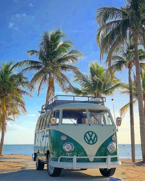 Epic 10 Models of Volkswagen Vans That are Suitable for Camping and Photo Taking https://camperlife.co/2019/03/08/10-models-of-volkswagen-vans-that-are-suitable-for-camping-and-photo-taking/ Try to remember, people trust customer testimonials, and should you show them being successfully employed by real folks, it's simpler to get them to your site to start shopping. Combi Hippie, Volkswagen Vans, Volkswagen Van, Vintage Vw Bus, Combi Volkswagen, Volkswagen Camper, Vw Vintage, Vintage Vw, Vw Van