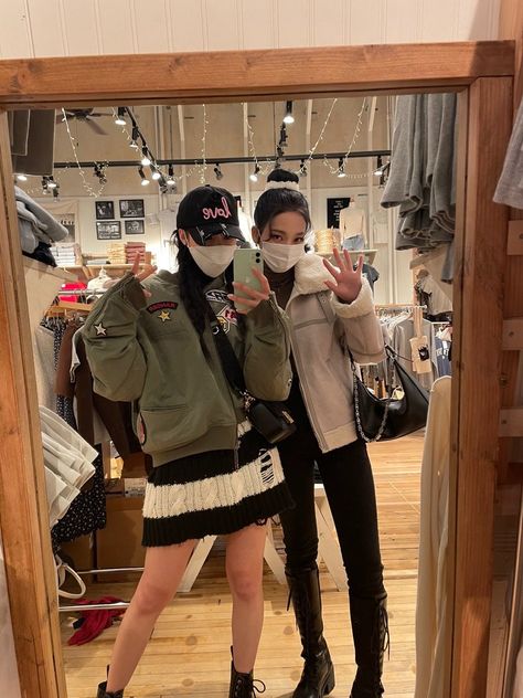 aespa winter karina winrina jiminjeong mirror selca Black Mamba, 가을 패션, Ulzzang Girl, K Idols, South Korean Girls, Kpop Girls, Military Jacket, Captain Hat, Girl Group