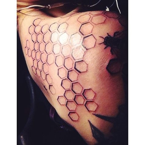 Honey Combs Tattoo, Ripping Through Skin Tattoo, Geometric Tattoo Men, Honey Combs, Honeycomb Tattoo, Tattoo Chest, Skin Tattoo, Neck Tattoo, Shoulder Tattoo